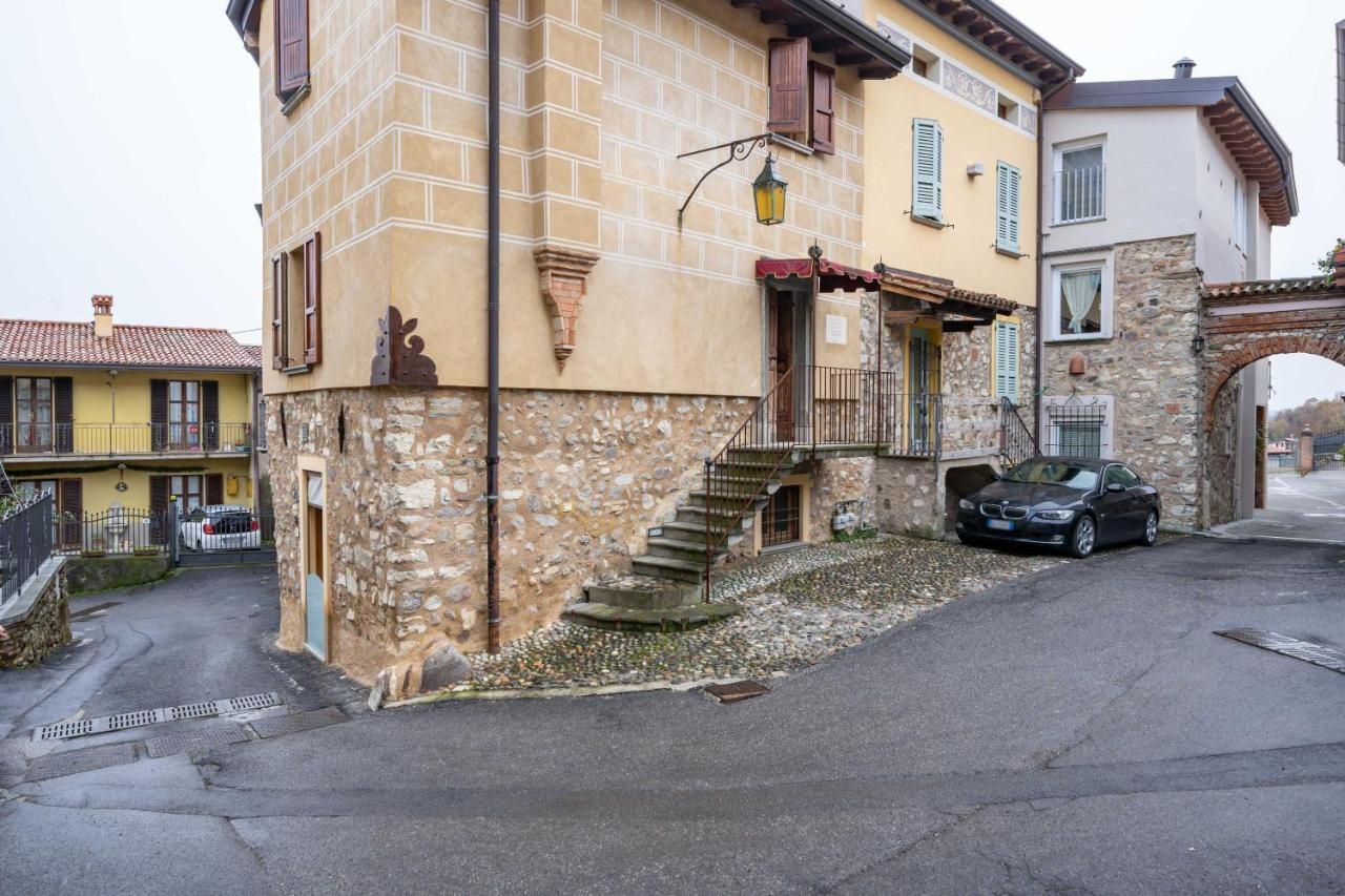 Apartament Le Chateau Franciacorta - By Host4U Colombaro  Zewnętrze zdjęcie