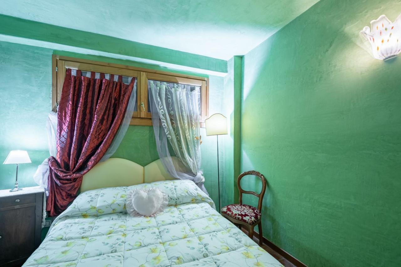 Apartament Le Chateau Franciacorta - By Host4U Colombaro  Zewnętrze zdjęcie
