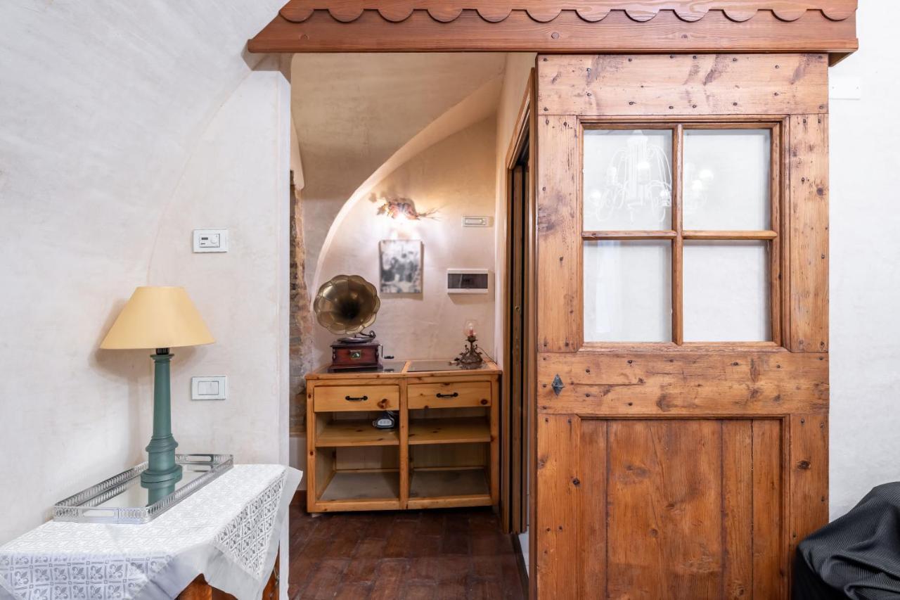 Apartament Le Chateau Franciacorta - By Host4U Colombaro  Zewnętrze zdjęcie
